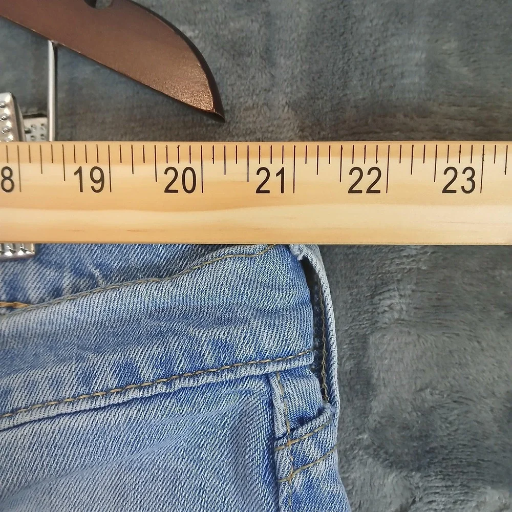 Levis levis 505